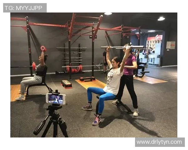 体操运动员如何通过科学训练突破极限打造完美表现