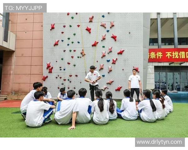 广州攀岩队在攀岩比赛中创下新高经验排名引发广泛关注与赞誉 广州攀岩队在攀岩比赛中创下新高经验排名引发广泛关注与赞誉